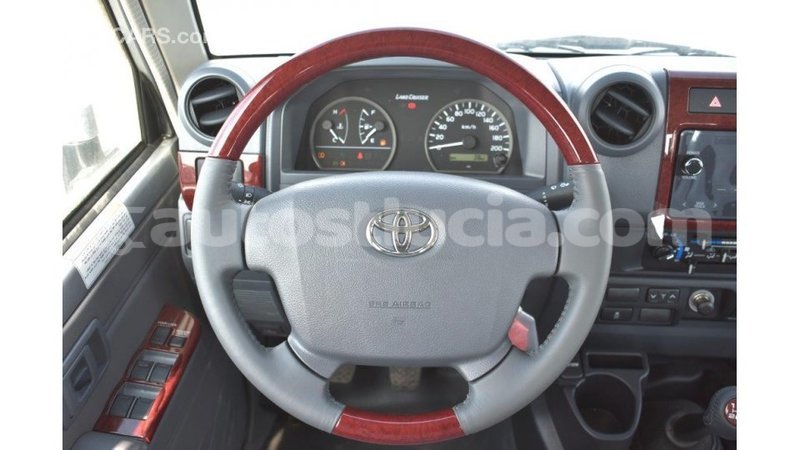 Big with watermark toyota land cruiser anse la raye import dubai 1616