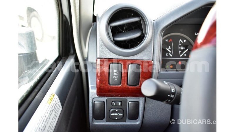 Big with watermark toyota land cruiser anse la raye import dubai 1616
