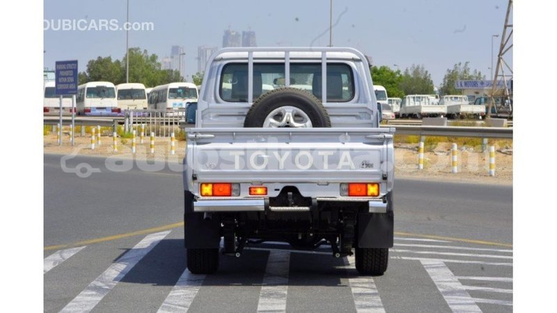Big with watermark toyota land cruiser anse la raye import dubai 1616