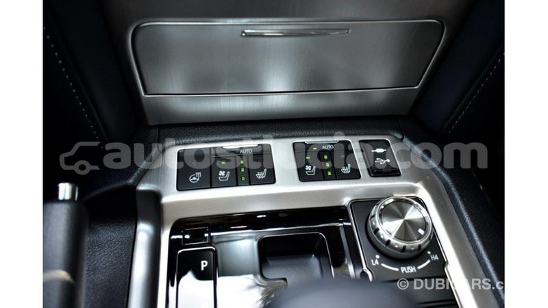 Big with watermark toyota land cruiser anse la raye import dubai 1618