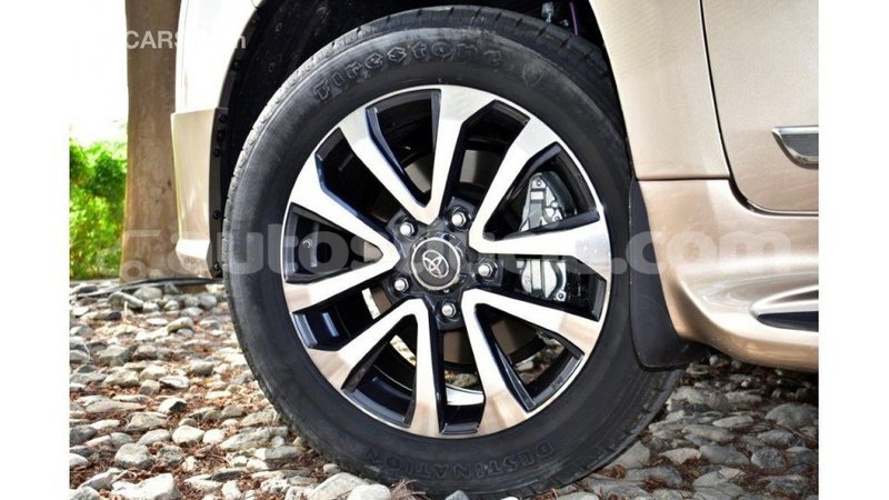 Big with watermark toyota land cruiser anse la raye import dubai 1618
