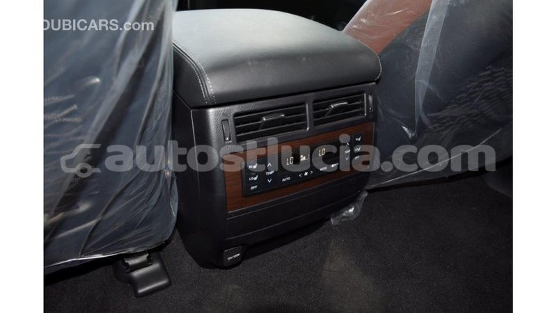 Big with watermark toyota land cruiser anse la raye import dubai 1618