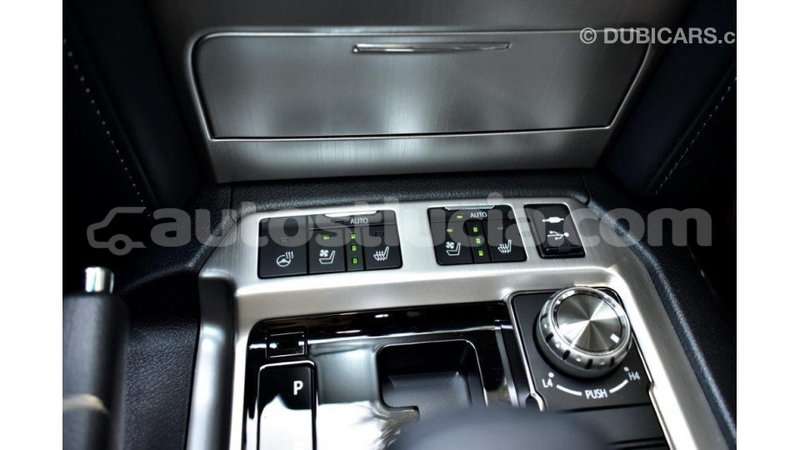 Big with watermark toyota land cruiser anse la raye import dubai 1618