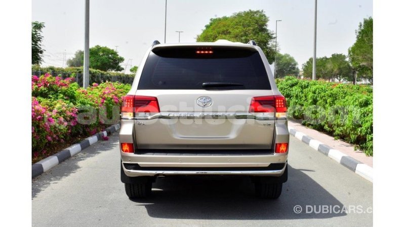 Big with watermark toyota land cruiser anse la raye import dubai 1618
