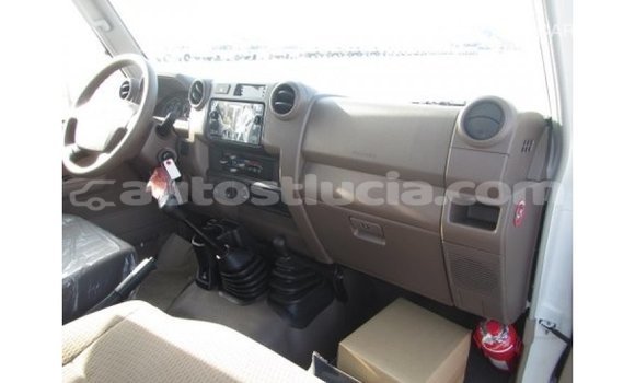 Buy Import Toyota Land Cruiser White Car in Import - Dubai in Anse-la-Raye Buy Import Toyota Land Cruiser White Car in Import - Dubai in Anse-la-Raye