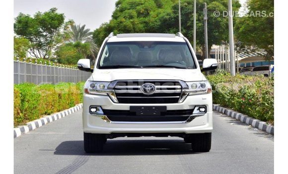 Buy Import Toyota Land Cruiser White Car in Import - Dubai in Anse-la-Raye Buy Import Toyota Land Cruiser White Car in Import - Dubai in Anse-la-Raye