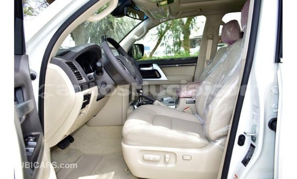 Buy Import Toyota Land Cruiser White Car in Import - Dubai in Anse-la-Raye Buy Import Toyota Land Cruiser White Car in Import - Dubai in Anse-la-Raye