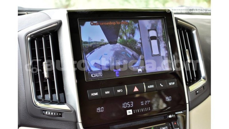 Big with watermark toyota land cruiser anse la raye import dubai 1622