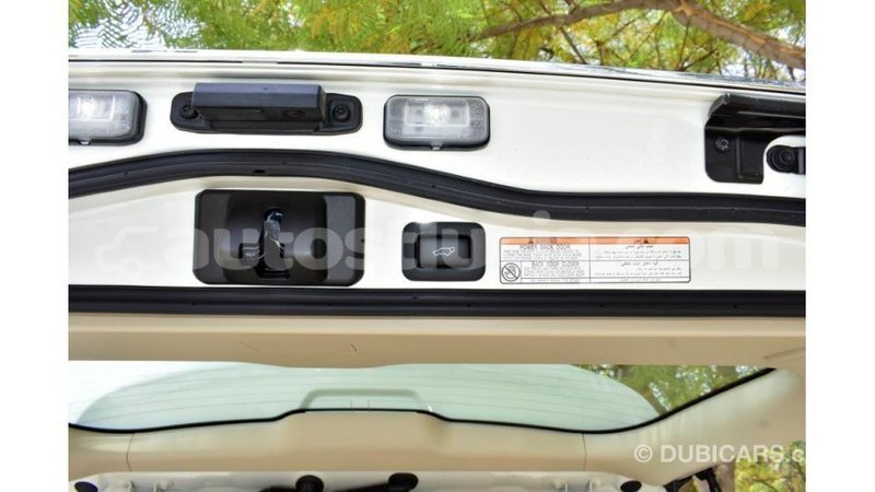 Big with watermark toyota land cruiser anse la raye import dubai 1622