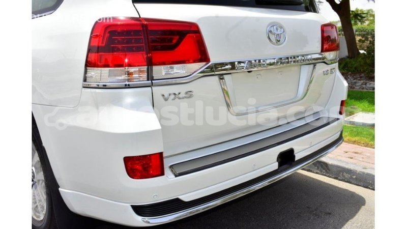 Big with watermark toyota land cruiser anse la raye import dubai 1622