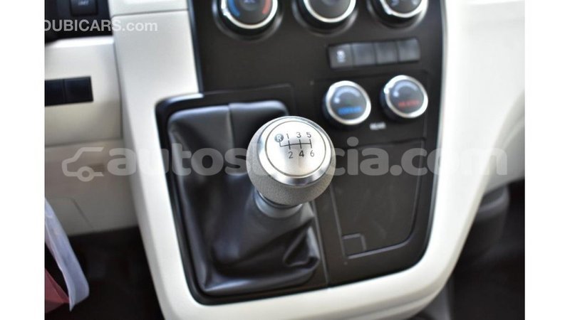 Big with watermark toyota hiace anse la raye import dubai 1623