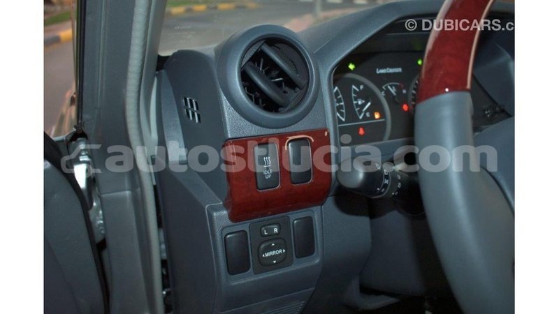 Big with watermark toyota land cruiser anse la raye import dubai 1624