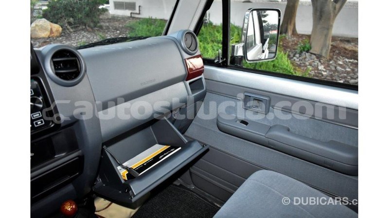 Big with watermark toyota land cruiser anse la raye import dubai 1624