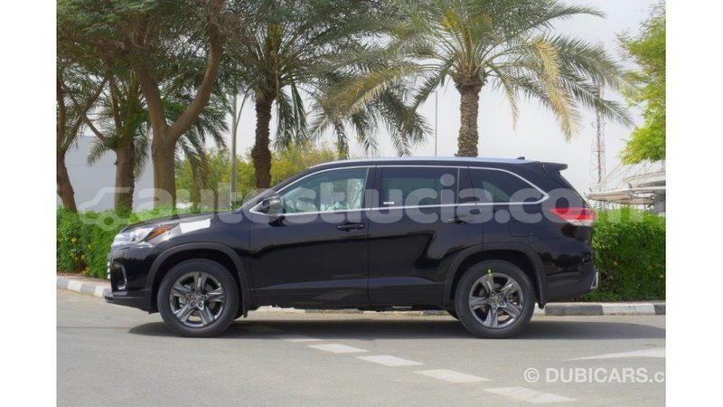 Big with watermark toyota highlander anse la raye import dubai 1625