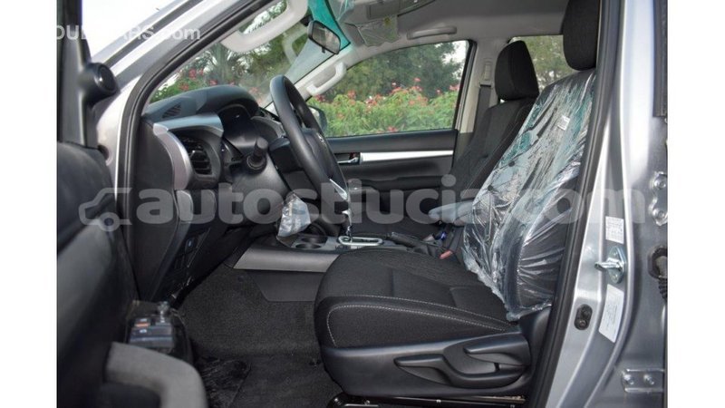 Big with watermark toyota hilux anse la raye import dubai 1630