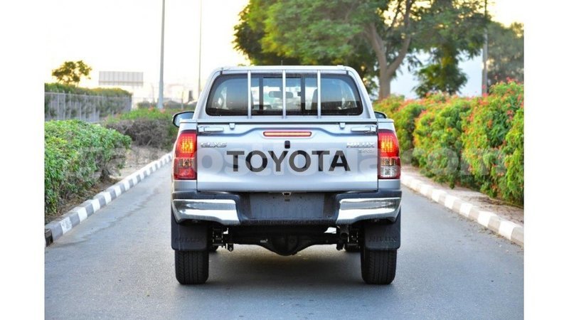 Big with watermark toyota hilux anse la raye import dubai 1630