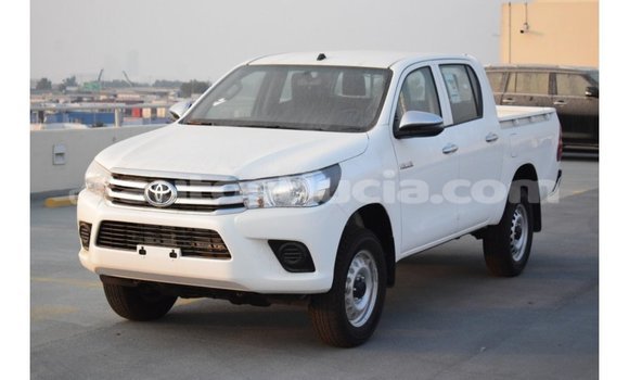 Buy Import Toyota Hilux White Car in Import - Dubai in Anse-la-Raye Buy Import Toyota Hilux White Car in Import - Dubai in Anse-la-Raye