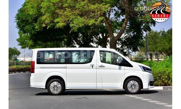 Buy Import Toyota Granvia White Car in Import - Dubai in Anse-la-Raye Buy Import Toyota Granvia White Car in Import - Dubai in Anse-la-Raye