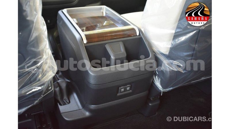 Big with watermark toyota granvia anse la raye import dubai 1637