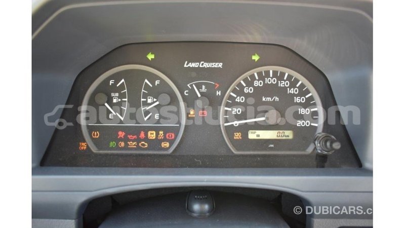 Big with watermark toyota land cruiser anse la raye import dubai 1638