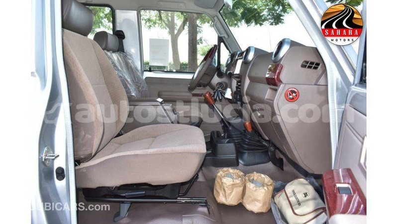Big with watermark toyota land cruiser anse la raye import dubai 1639