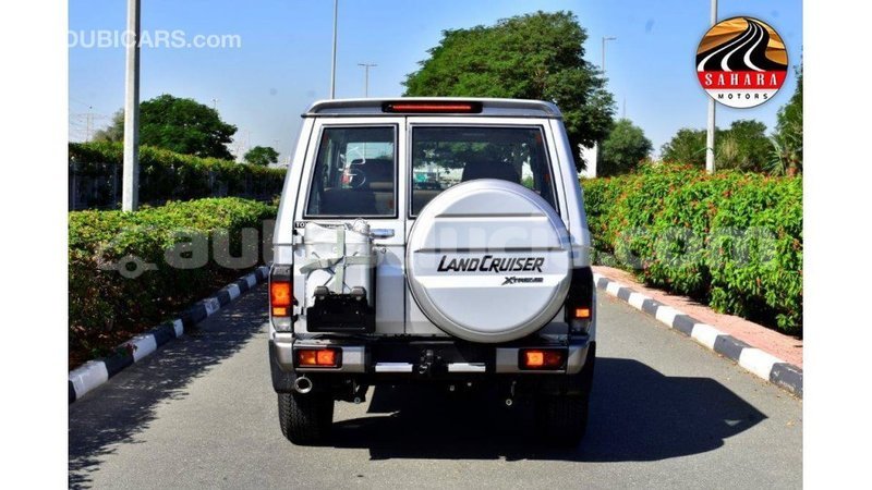 Big with watermark toyota land cruiser anse la raye import dubai 1639