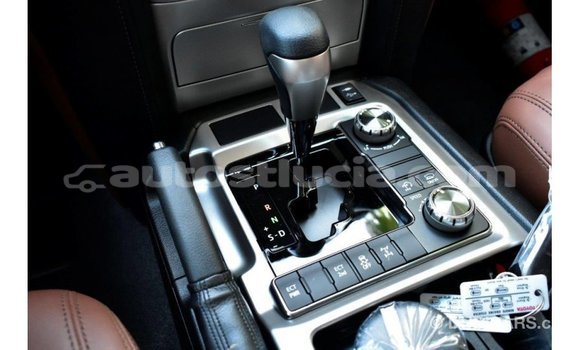 Buy Import Toyota Land Cruiser White Car in Import - Dubai in Anse-la-Raye Buy Import Toyota Land Cruiser White Car in Import - Dubai in Anse-la-Raye