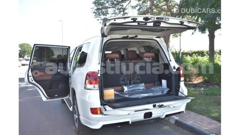 Big with watermark toyota land cruiser anse la raye import dubai 1640
