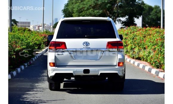 Buy Import Toyota Land Cruiser White Car in Import - Dubai in Anse-la-Raye Buy Import Toyota Land Cruiser White Car in Import - Dubai in Anse-la-Raye