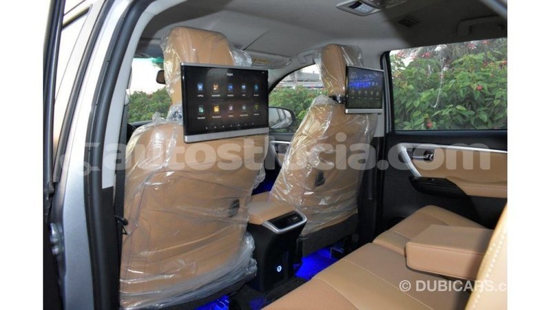 Big with watermark toyota fortuner anse la raye import dubai 1642