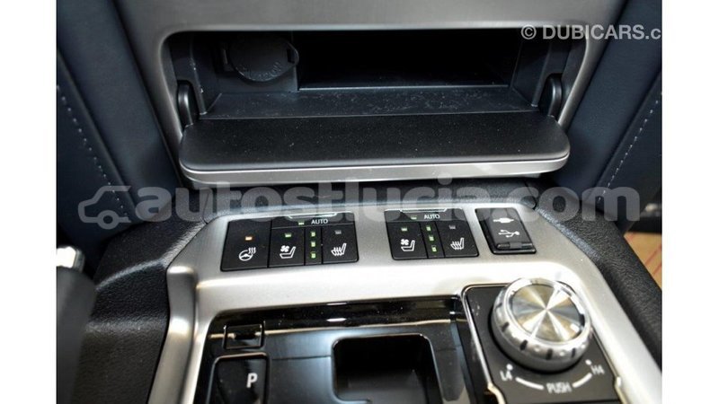 Big with watermark toyota land cruiser anse la raye import dubai 1643