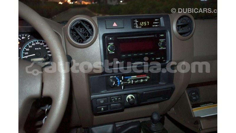 Big with watermark toyota land cruiser anse la raye import dubai 1645