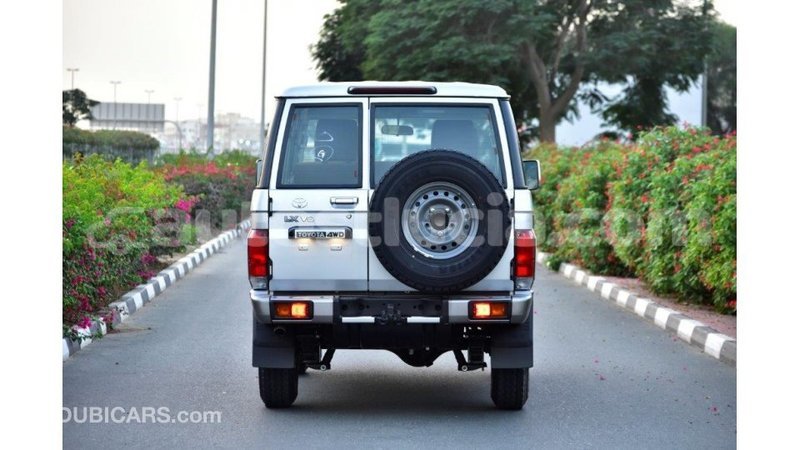 Big with watermark toyota land cruiser anse la raye import dubai 1645