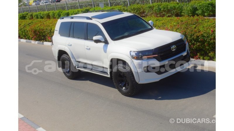 Big with watermark toyota land cruiser anse la raye import dubai 1648