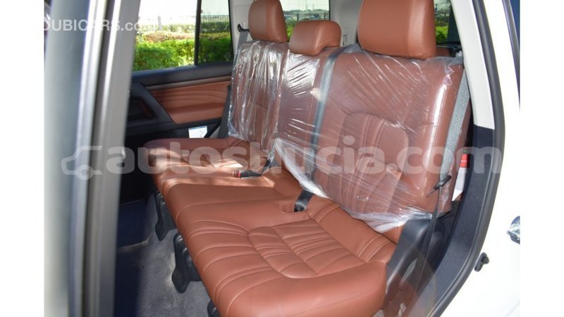 Big with watermark toyota land cruiser anse la raye import dubai 1648