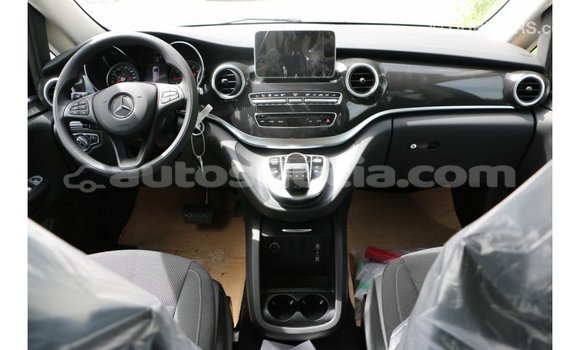 Acheter Import Voiture Mercedes-Benz 250 Noir à Import - Dubai, Anse-la-Raye Acheter Import Voiture Mercedes-Benz 250 Noir à Import - Dubai, Anse-la-Raye