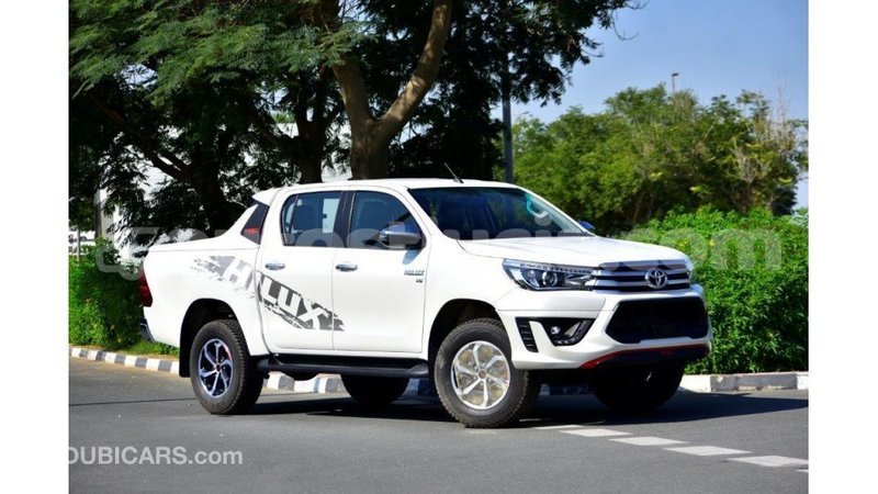 Big with watermark toyota hilux anse la raye import dubai 1651