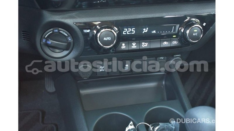 Big with watermark toyota hilux anse la raye import dubai 1651