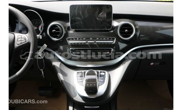 Acheter Import Voiture Mercedes-Benz 250 Noir à Import - Dubai, Anse-la-Raye Acheter Import Voiture Mercedes-Benz 250 Noir à Import - Dubai, Anse-la-Raye