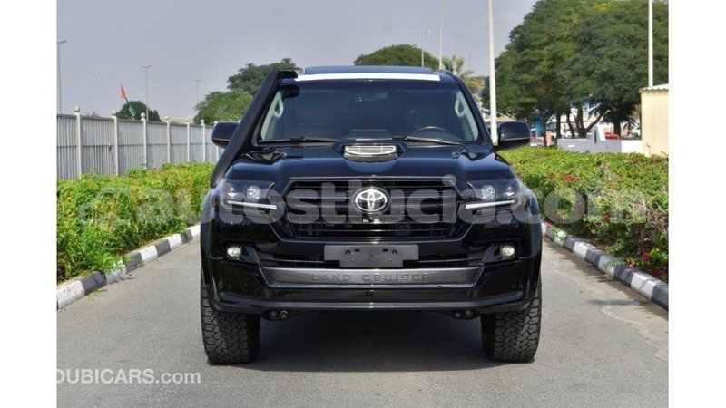 Big with watermark toyota land cruiser anse la raye import dubai 1658