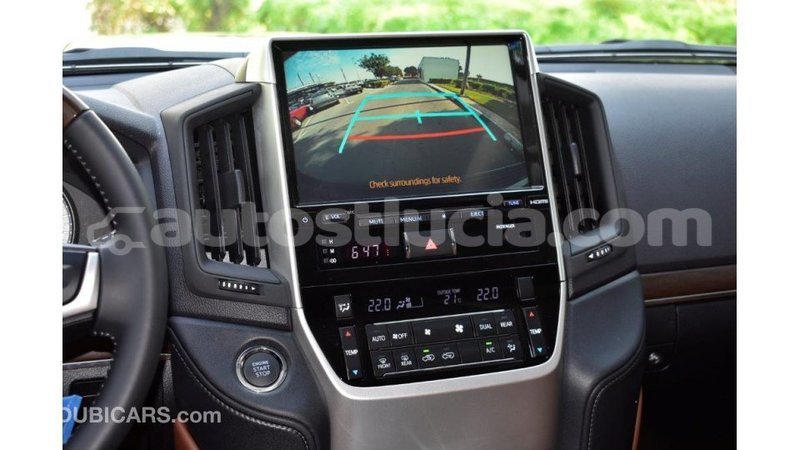 Big with watermark toyota land cruiser anse la raye import dubai 1658