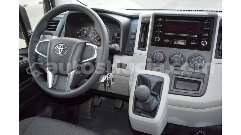 Big with watermark toyota hiace anse la raye import dubai 1660