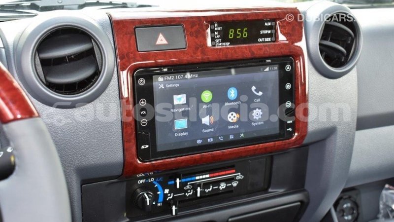 Big with watermark toyota land cruiser anse la raye import dubai 1661