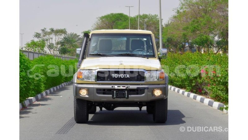 Big with watermark toyota land cruiser anse la raye import dubai 1662