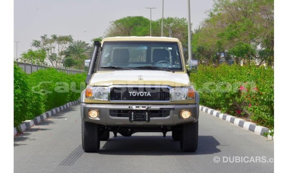 Buy Import Toyota Land Cruiser Beige Car in Import - Dubai in Anse-la-Raye Buy Import Toyota Land Cruiser Beige Car in Import - Dubai in Anse-la-Raye