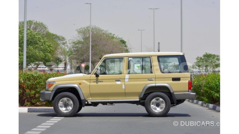 Big with watermark toyota land cruiser anse la raye import dubai 1662