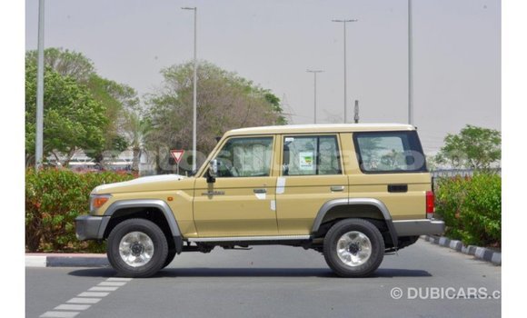Buy Import Toyota Land Cruiser Beige Car in Import - Dubai in Anse-la-Raye Buy Import Toyota Land Cruiser Beige Car in Import - Dubai in Anse-la-Raye