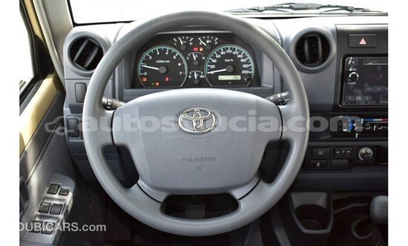 Buy Import Toyota Land Cruiser Beige Car in Import - Dubai in Anse-la-Raye Buy Import Toyota Land Cruiser Beige Car in Import - Dubai in Anse-la-Raye