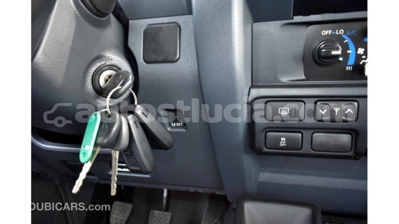 Big with watermark toyota land cruiser anse la raye import dubai 1662
