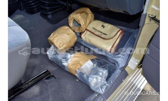 Buy Import Toyota Land Cruiser Beige Car in Import - Dubai in Anse-la-Raye Buy Import Toyota Land Cruiser Beige Car in Import - Dubai in Anse-la-Raye